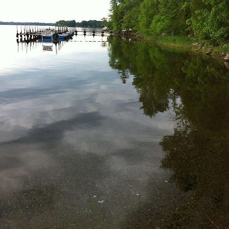 Lake Dalrymple Resort Lagoon City Esterno foto