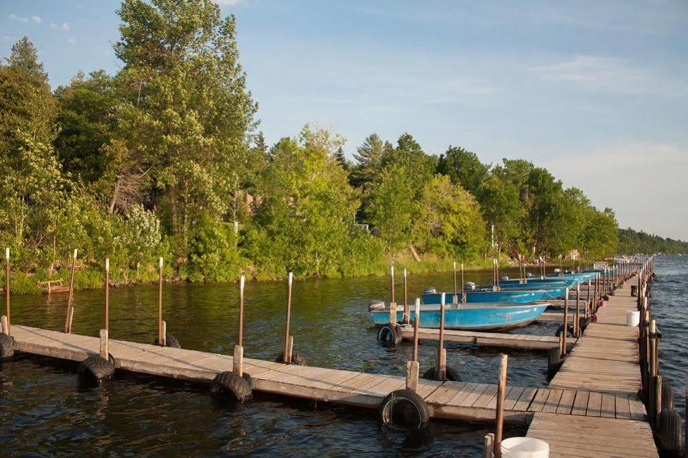 Lake Dalrymple Resort Lagoon City Esterno foto